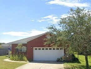 Building Photo - Gorgeous 3-Bedroom/ 2-Bath Home $2200/ mo.
