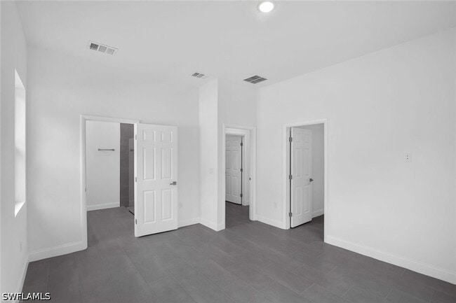 Building Photo - 205 Australian Dr