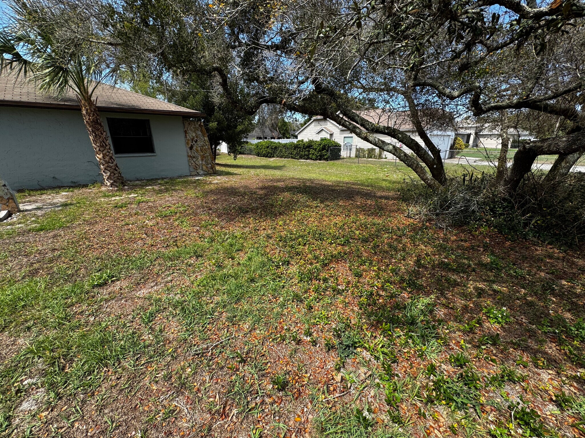 Building Photo - 1065 Altoona Ave