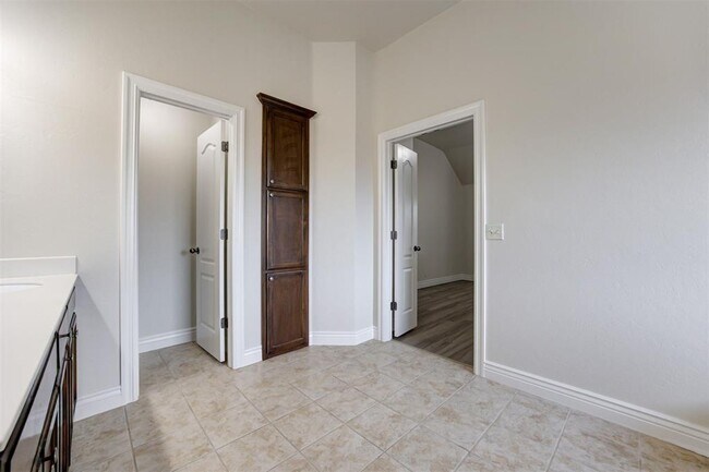 Building Photo - 1708 NW 161st Cir