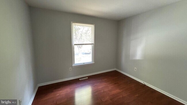 Building Photo - 4725 Salterforth Pl