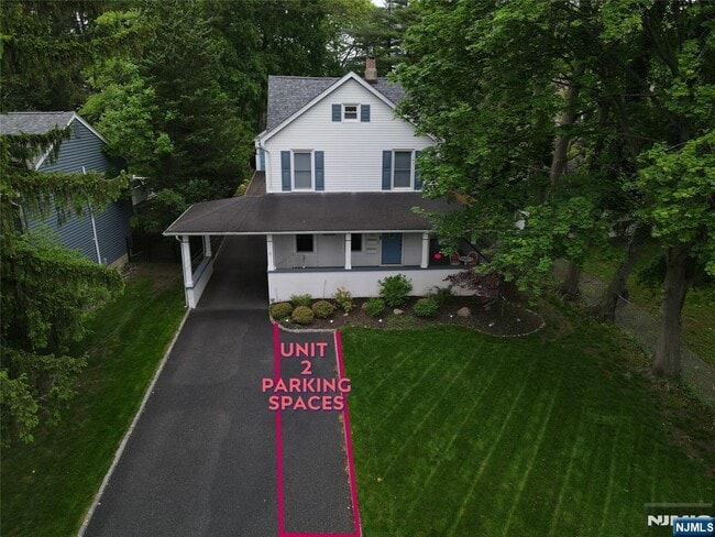 Building Photo - 145 Arch St