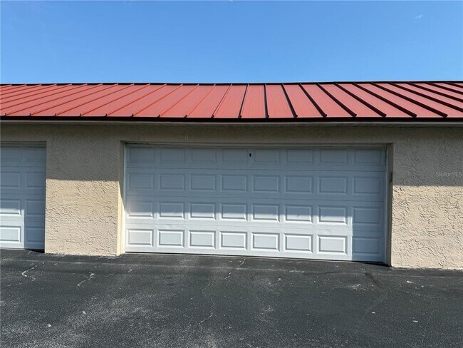 Building Photo - 445 Bouchelle Dr