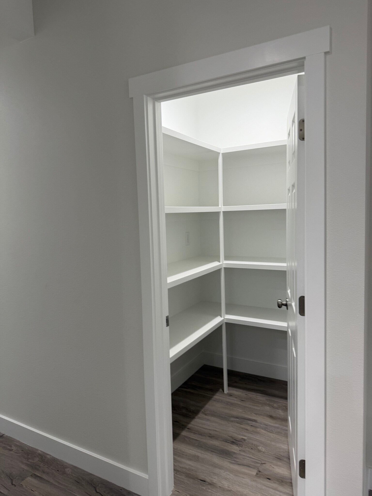 Building Photo - 8673 Charles Rd NE