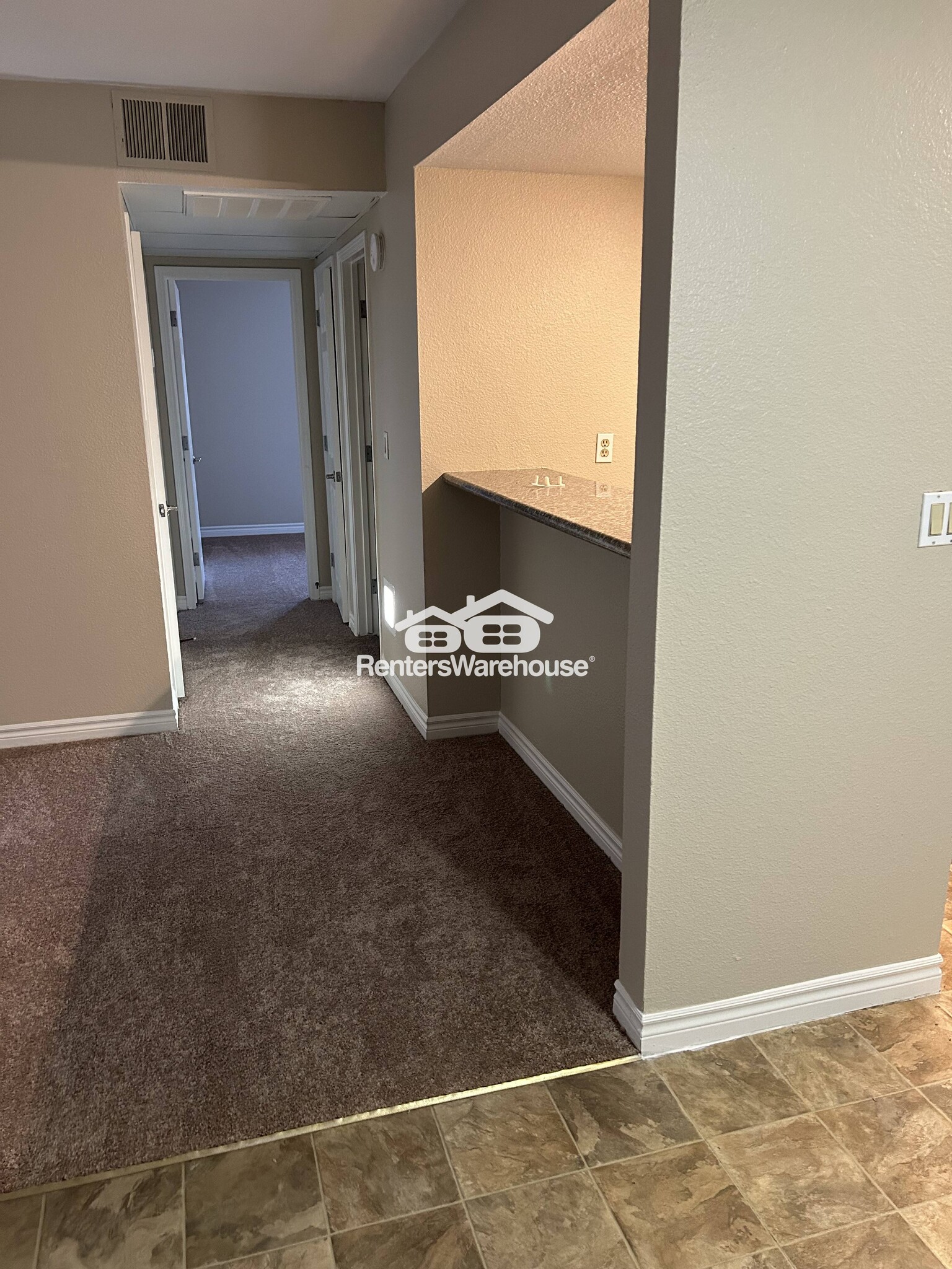 Building Photo - 5026 River Glen Dr