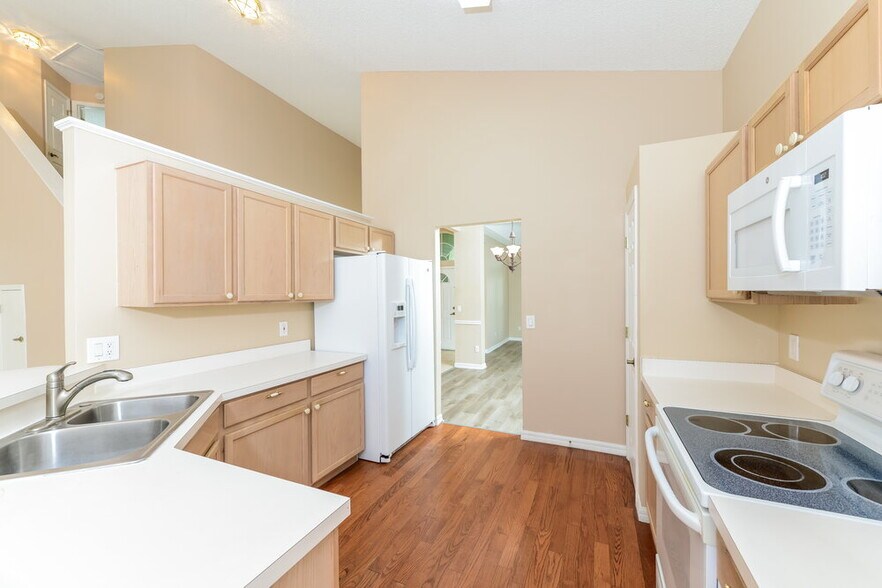 Building Photo - 757 White Ivey Ct