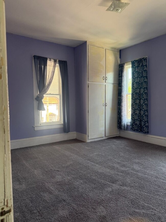 Building Photo - Big Character. Bigger Home in this 4 Bedroom-1 Bathroom charmer