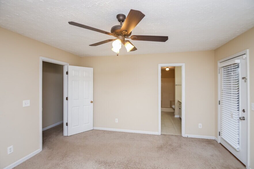 Building Photo - 2739 Old Mill Pl