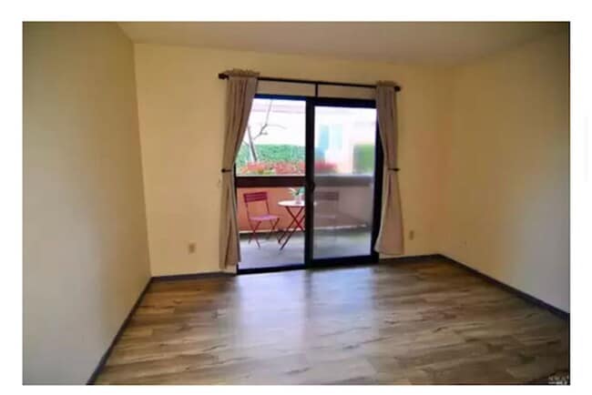 Building Photo - 3 bedroom 2 bath Windsong Condo ~ Includes...