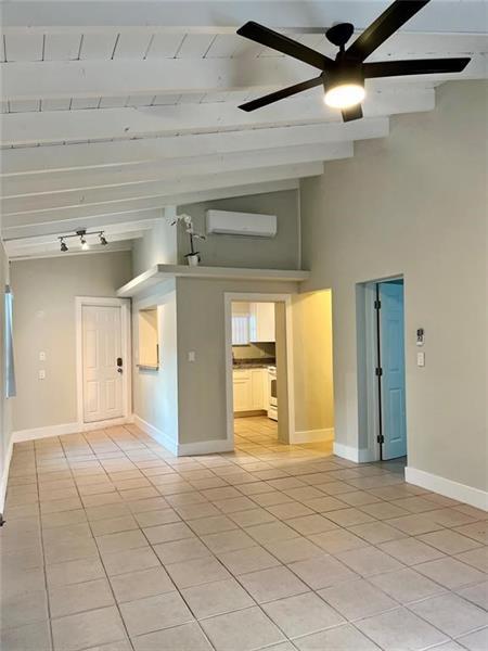 Building Photo - 2201 NE 135th Ln
