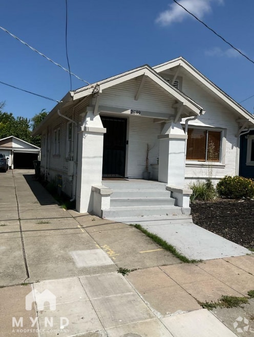 Building Photo - 2849 62nd Ave