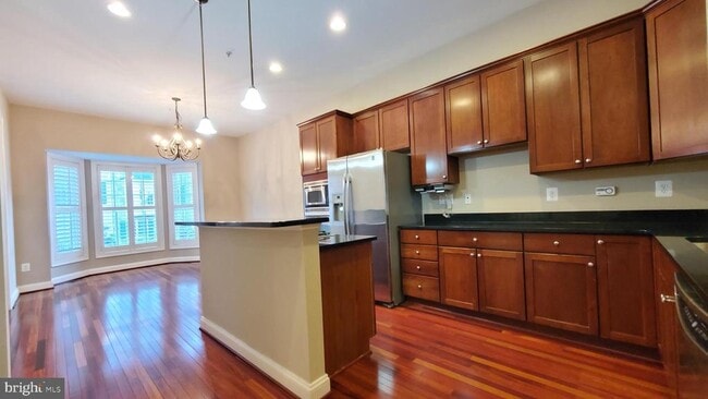 Building Photo - 631 Hurdle Mill Pl