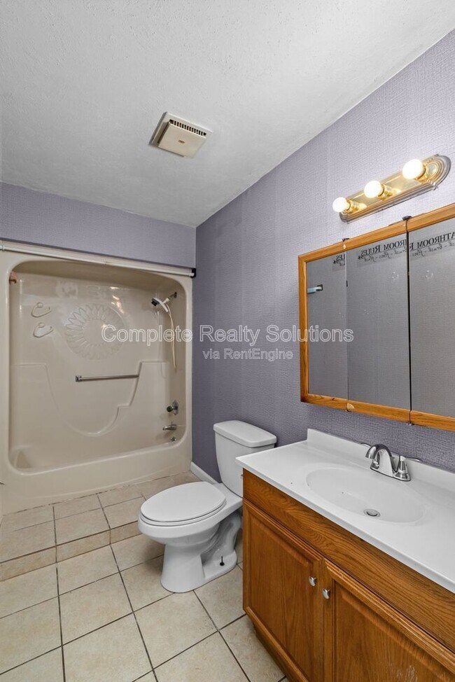 Building Photo - 1386 Fairmeadows Ln