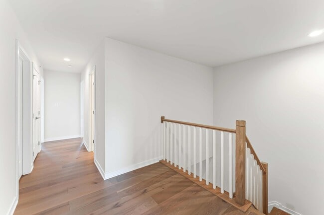 Building Photo - 178 Kennedy Dr