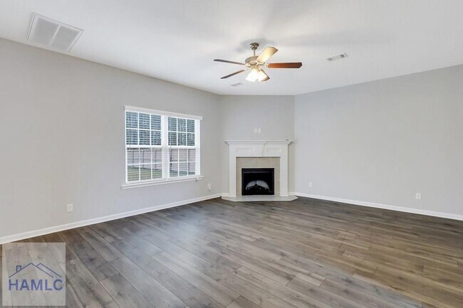 Building Photo - 12 Trask Cir