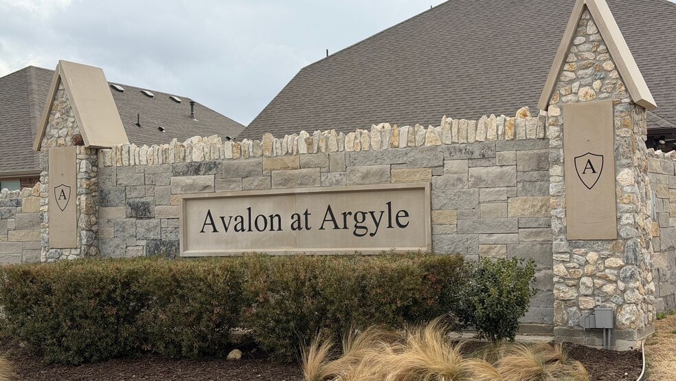 Building Photo - 1121 Knightsbridge Rd