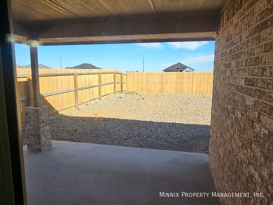 Building Photo - 1637 Wrigley Dr