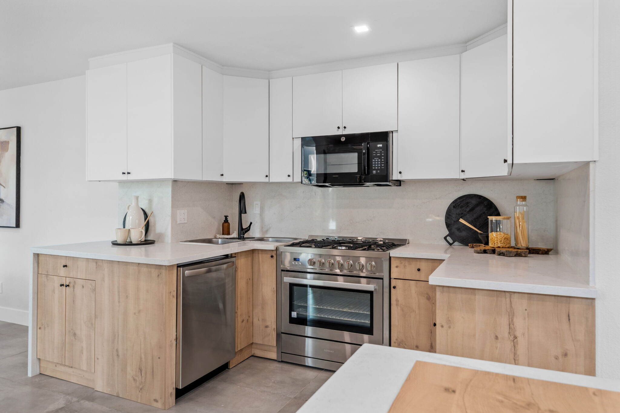 Building Photo - 2029 Del Mar Heights Rd