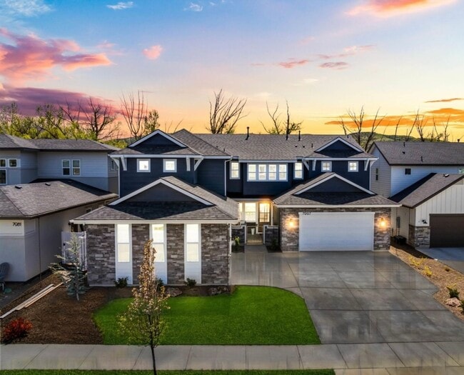 Primary Photo - Luxury Rental | Premier Creekside Living i...