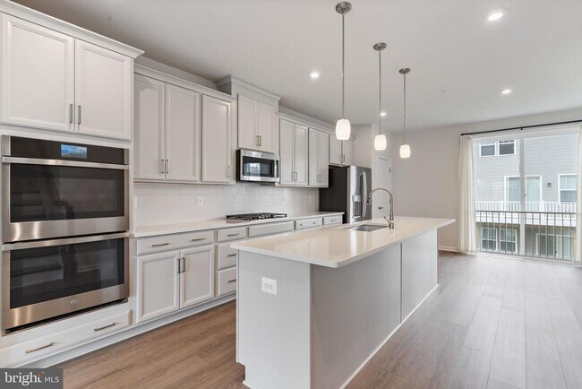 Building Photo - 23450 Sugar Pine Ln
