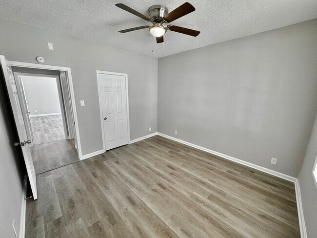 Building Photo - 3557 Kearney Ave