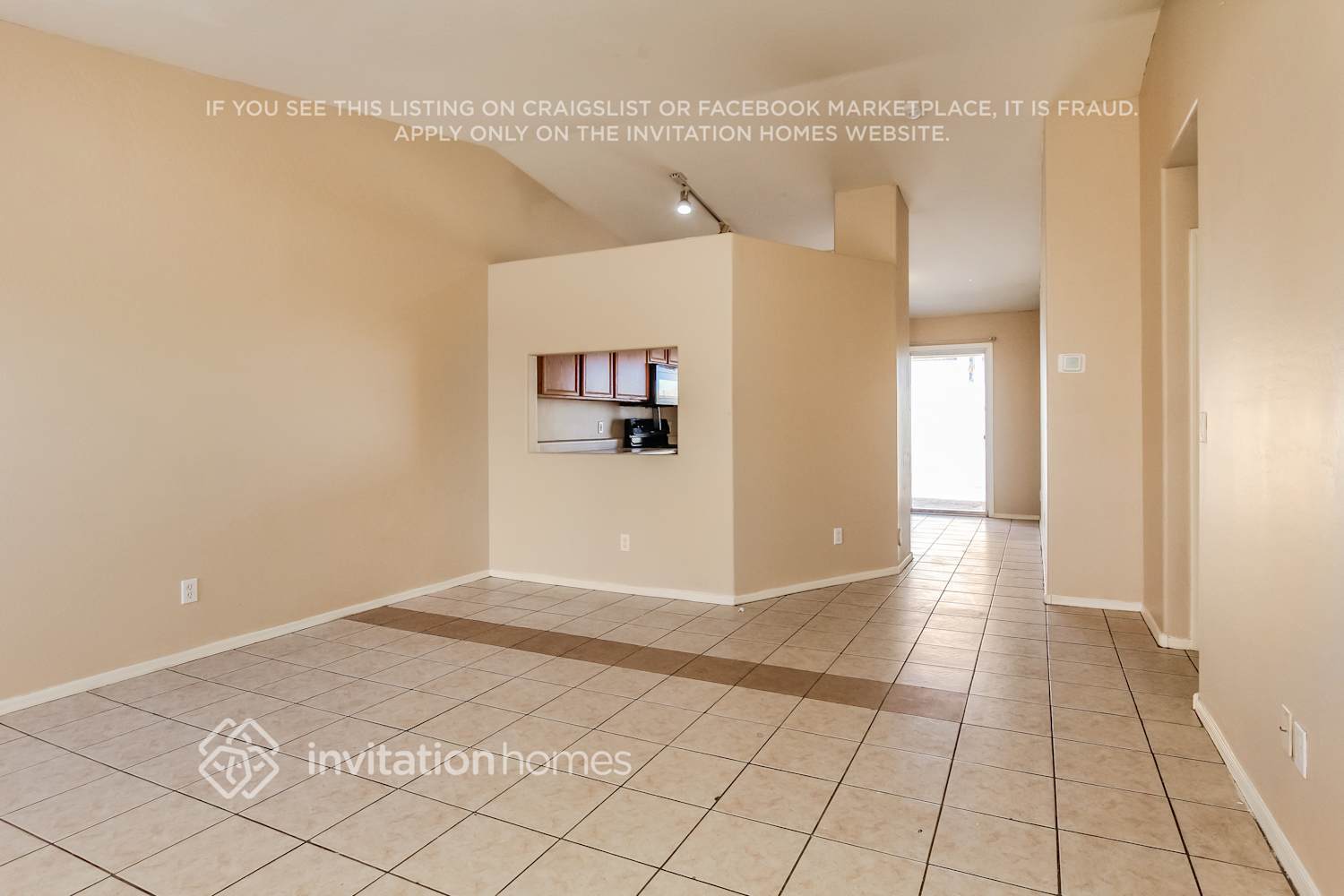 Building Photo - 5703 N 67th Dr