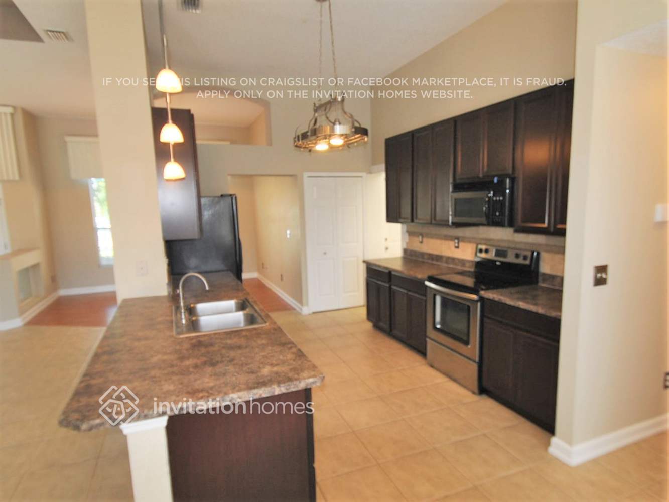 Building Photo - 1735 Creekwater Blvd