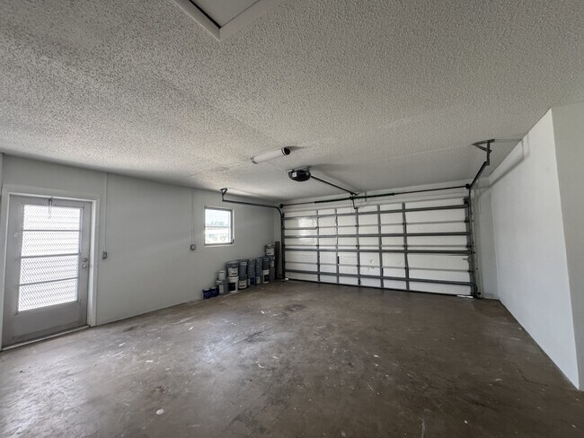 Building Photo - 1039 Kimball Rd
