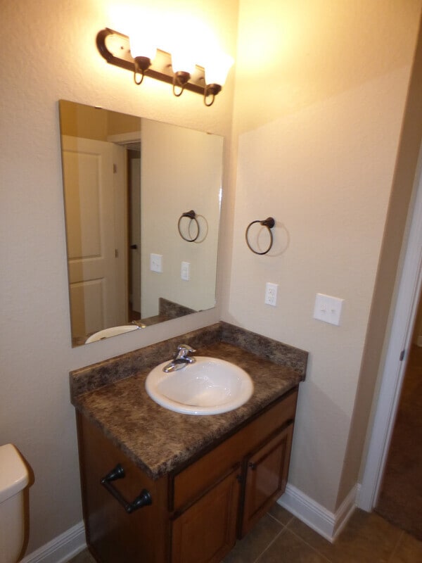 Building Photo - 5204 Parkside Dr