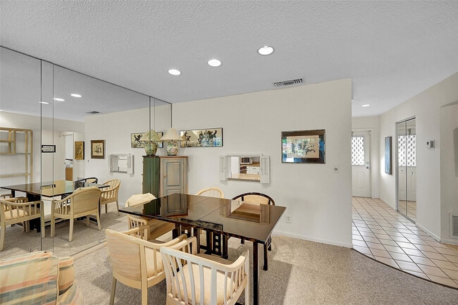 Building Photo - 724 Nantucket Cir