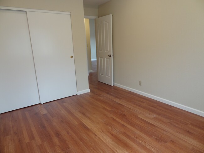 Building Photo - 161 Lynx Ct