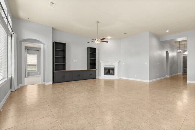 Building Photo - 12426 Cumberland Dr