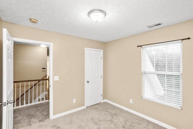 Building Photo - 1604 Overcreek Ct
