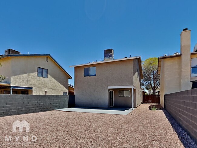 Building Photo - 4336 N Fox Point Dr