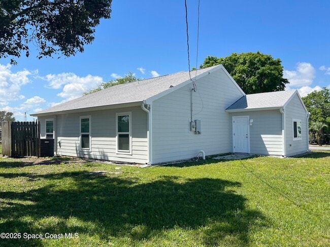 Building Photo - 1071 Cadillac Dr NE