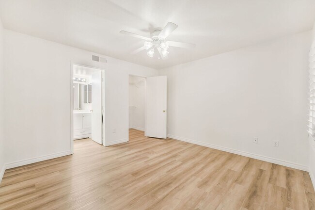 Building Photo - 2300 E Silverado Ranch Blvd