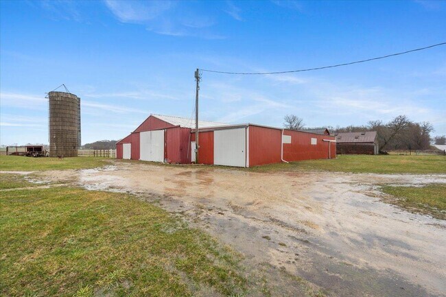 Building Photo - 34 N Union Rd
