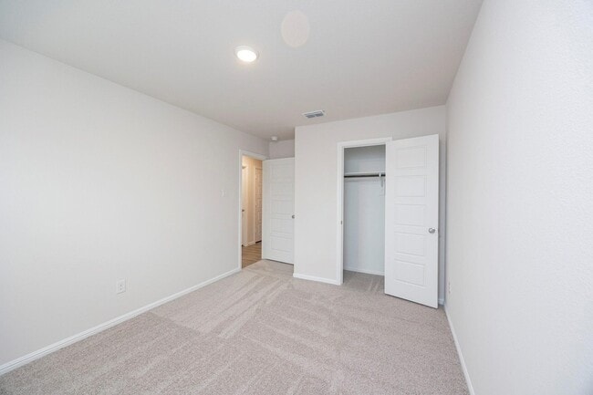 Building Photo - 105 Corcovado Ave