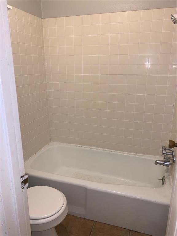 Building Photo - 303 W 40th St