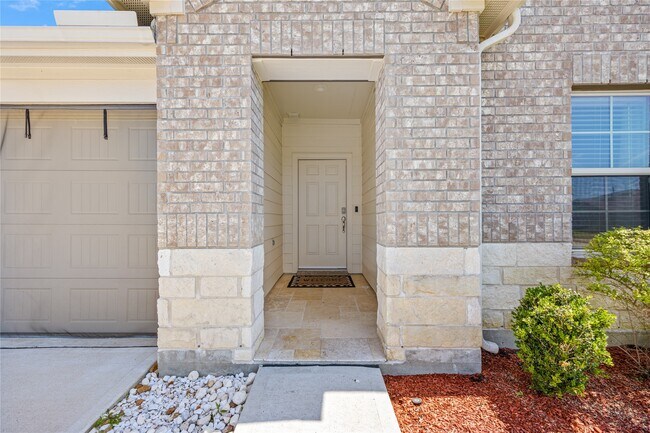 Building Photo - 22627 Petrizzi Ln