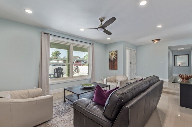 Building Photo - Beautifully Remodeled 4 Bedroom Home in Gr...