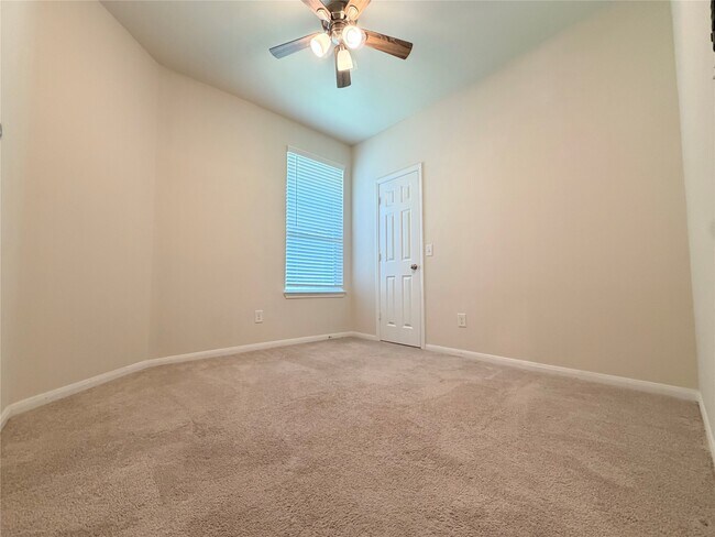 Building Photo - 10233 Cleartide Ln