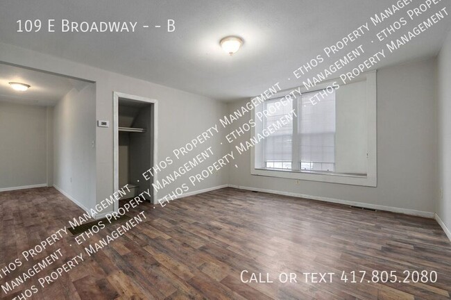Building Photo - 109 E Broadway