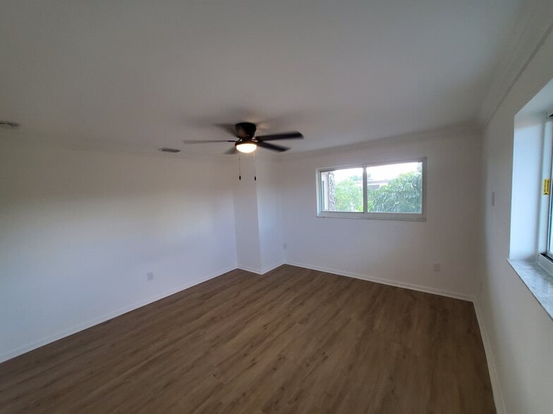 Building Photo - 91 NW 51st Pl