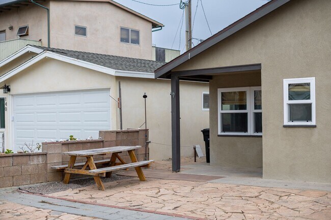 Building Photo - 3 Bedroom + 2 Bathroom Duplex | Silverstrand | Oxnard | Unfurnished