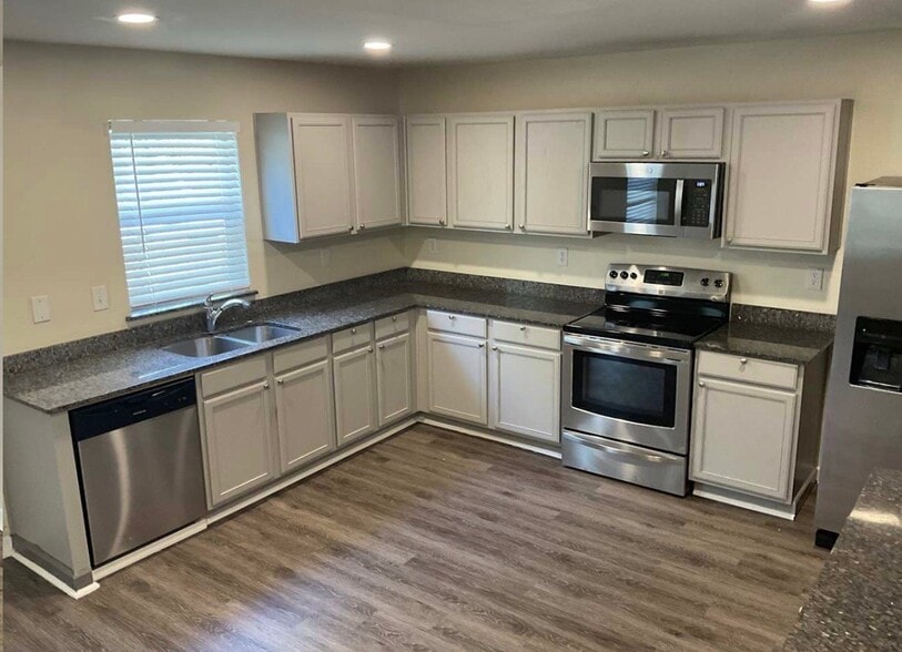 Building Photo - 3614 Quail View Dr