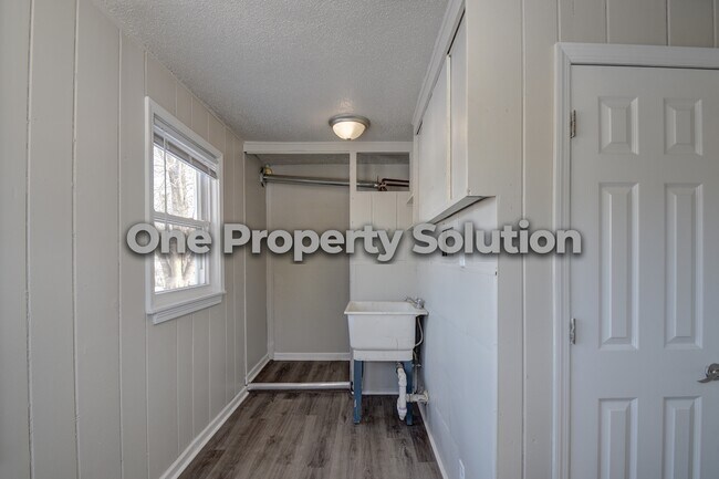 Building Photo - 2642 Clay St
