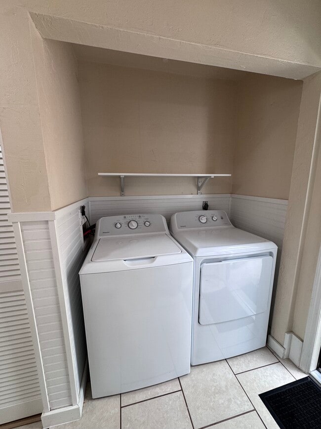 Building Photo - 1826 SW 69th Terrace