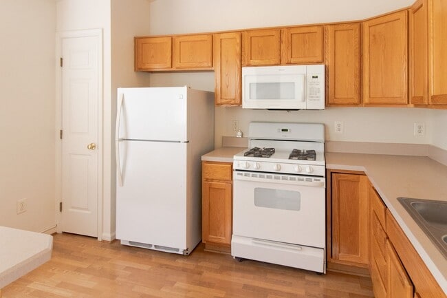 Building Photo - 7505 Calderon Ct