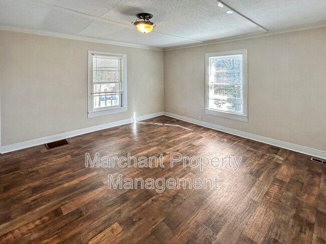 Building Photo - 1 Traction St